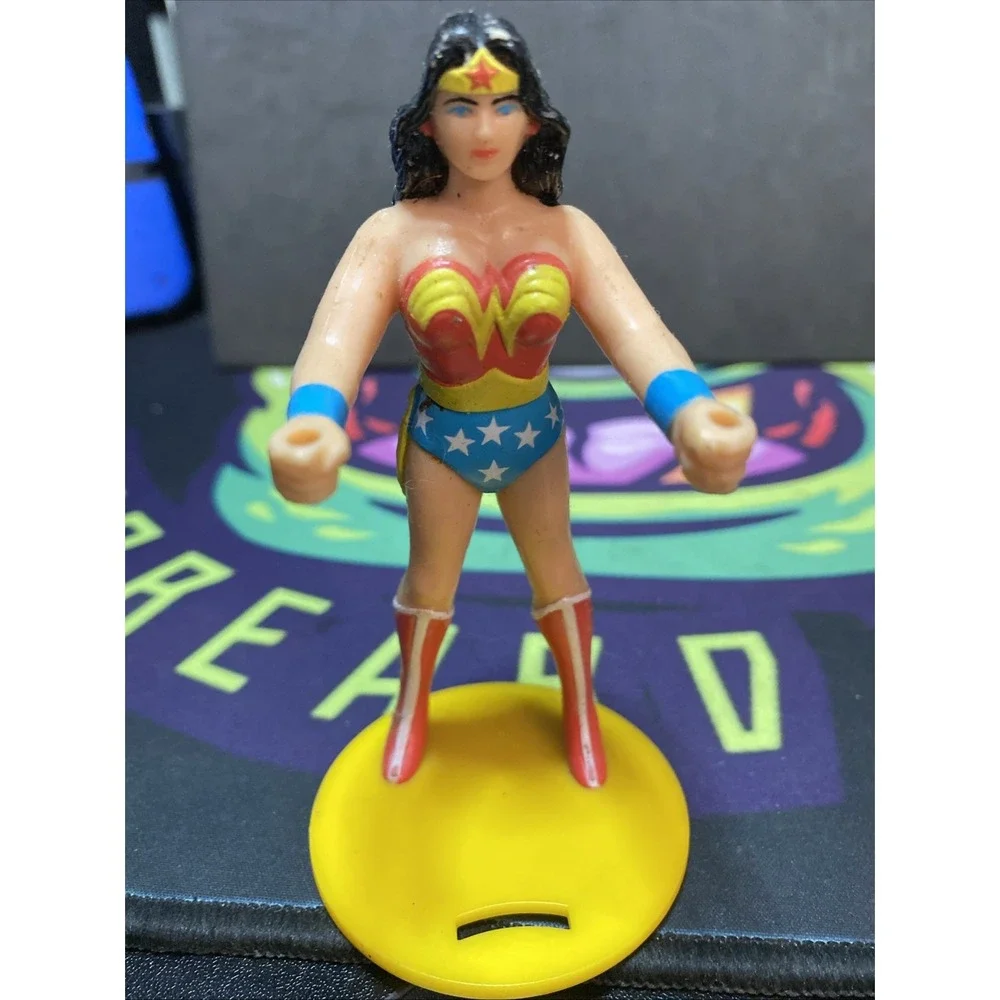 Vintage Collectible Wonder Woman Figure Cake Topper 1985 DC Comics